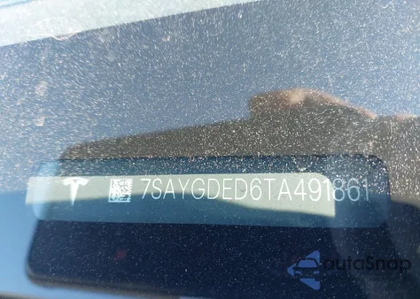 2026 Tesla Model Y Premium Rear-Wheel Drive/Standard Rear-Wheel Drive from USA, damaged, VIN 7SAYGDED6TA491861